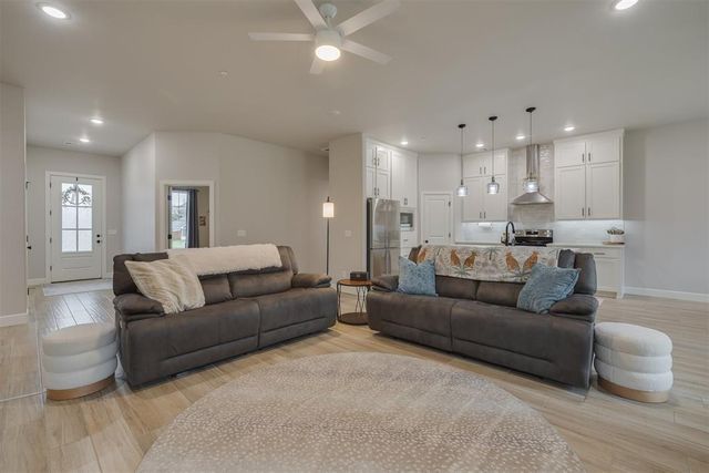 9500 Megans Way, Mcloud, OK 74851
