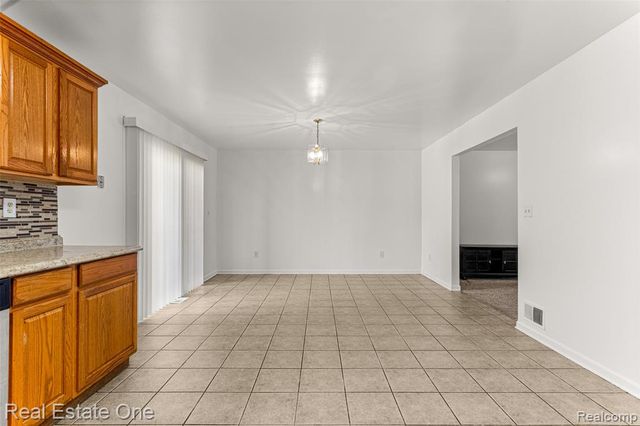 1625 Ferney Street, Dearborn Heights, MI 48120