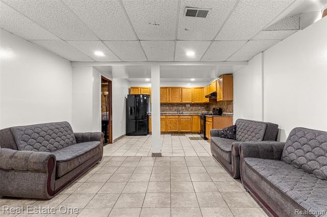 1625 Ferney Street, Dearborn Heights, MI 48120