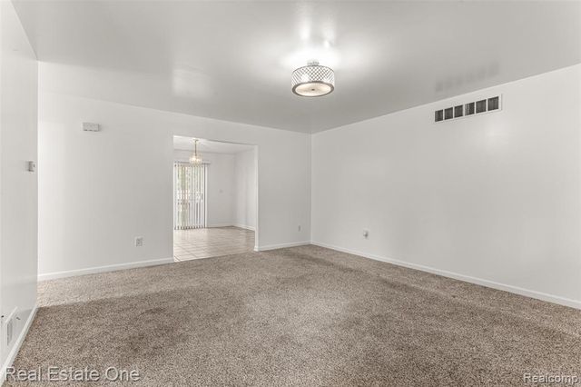 1625 Ferney Street, Dearborn Heights, MI 48120