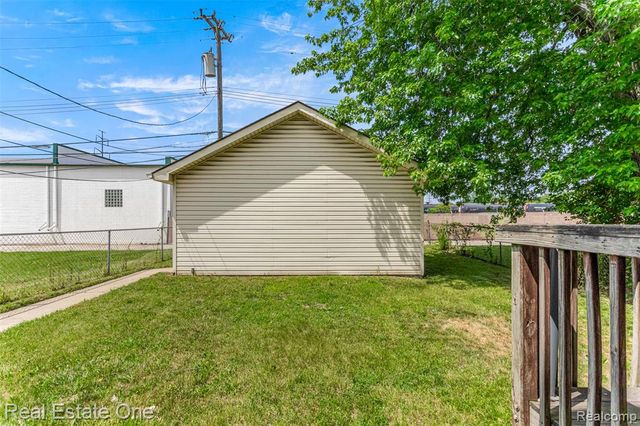 1625 Ferney Street, Dearborn Heights, MI 48120