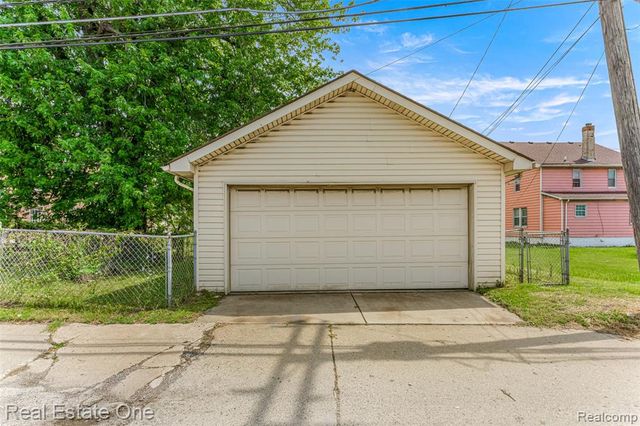 1625 Ferney Street, Dearborn Heights, MI 48120