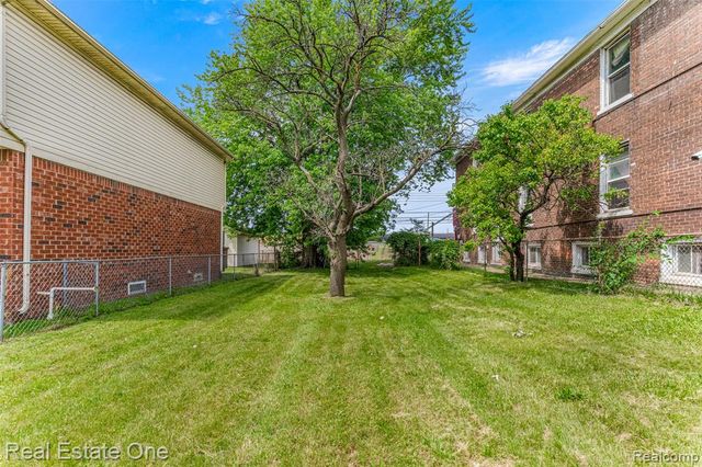 1625 Ferney Street, Dearborn Heights, MI 48120