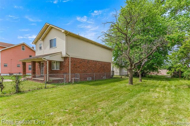 1625 Ferney Street, Dearborn Heights, MI 48120