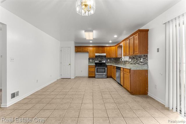 1625 Ferney Street, Dearborn Heights, MI 48120