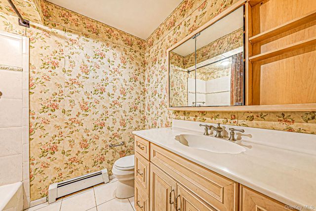 42 E Bartlett Road, Middle Island, NY 11953