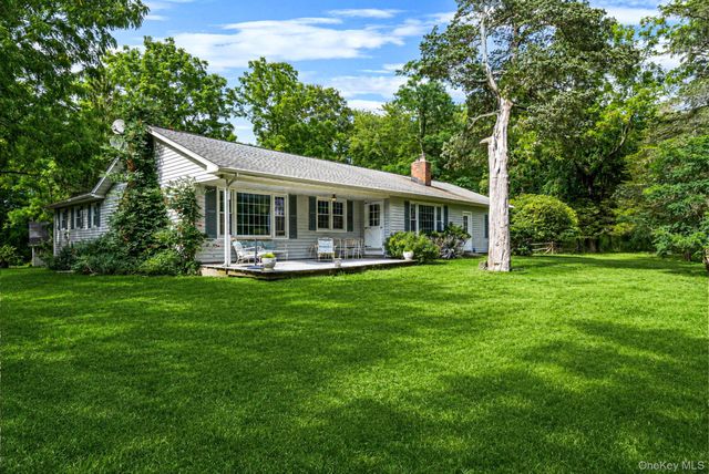 42 E Bartlett Road, Middle Island, NY 11953