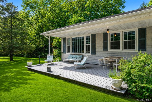 42 E Bartlett Road, Middle Island, NY 11953
