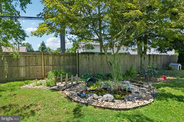 1440 CENTRE ST, Levittown, PA 19057