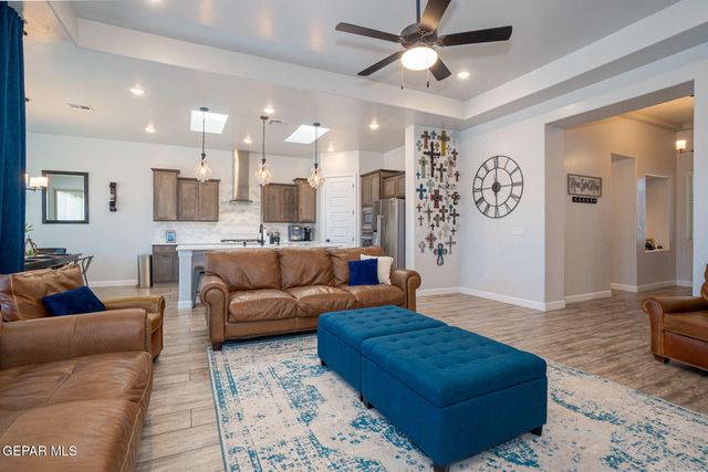 13436 EMERALD CRYSTAL Drive, El Paso, TX 79928