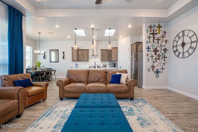 13436 EMERALD CRYSTAL Drive, El Paso, TX 79928