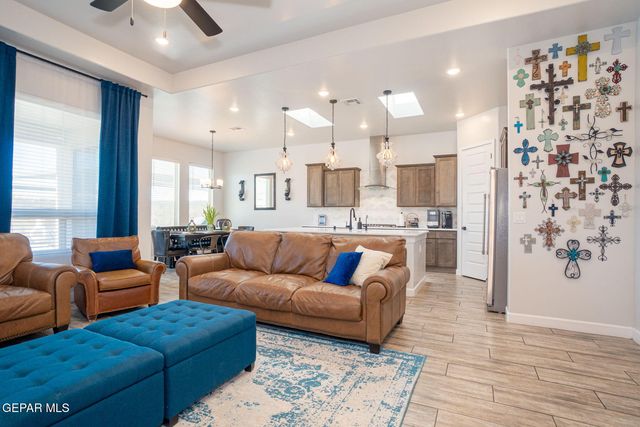 13436 EMERALD CRYSTAL Drive, El Paso, TX 79928