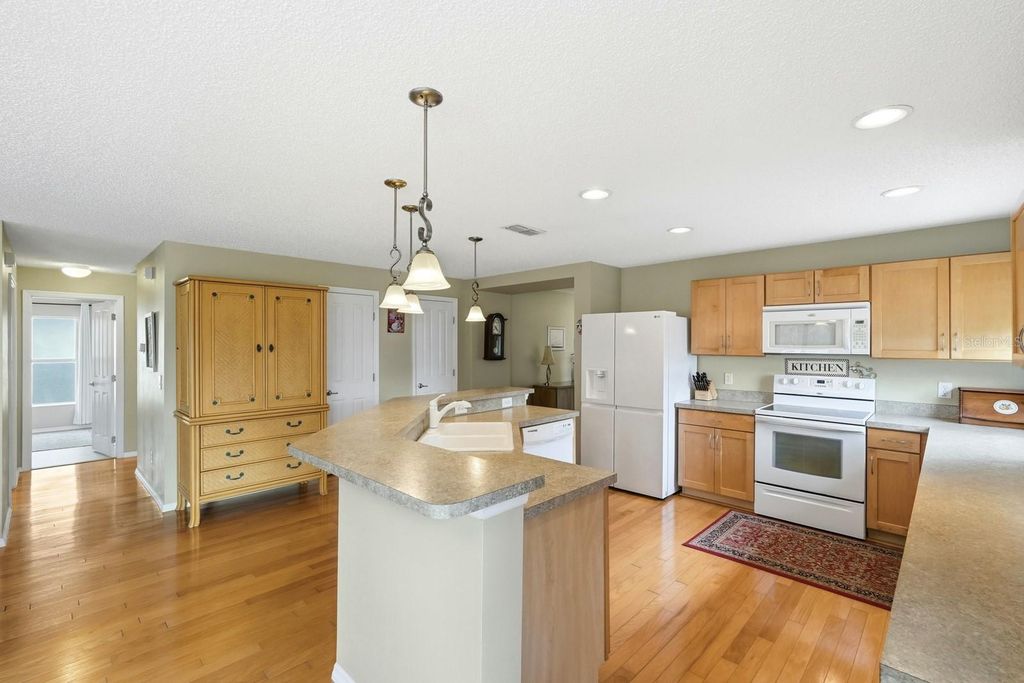 Image 7 of property listing at 608 AEOLIAN DRIVE, New Smyrna Beach, FL 32168