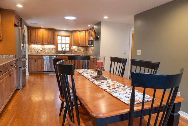 9 Church St, Douglas, MA 01516