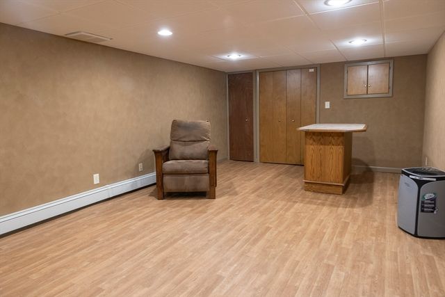 9 Church St, Douglas, MA 01516