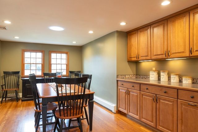 9 Church St, Douglas, MA 01516