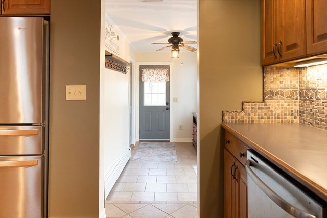 9 Church St, Douglas, MA 01516