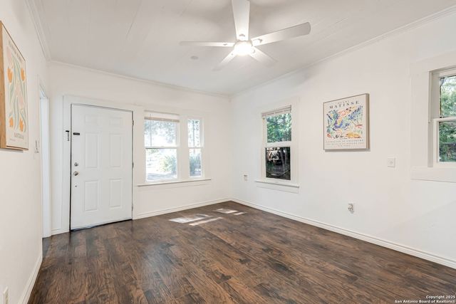 841 Texas, San Antonio, TX 78201