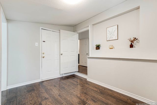 841 Texas, San Antonio, TX 78201