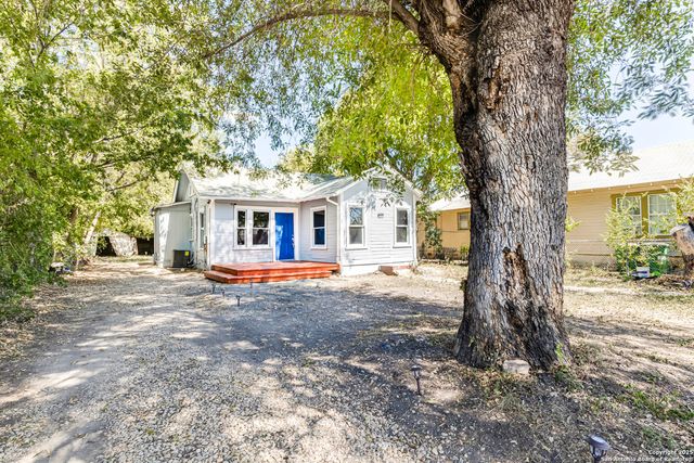 841 Texas, San Antonio, TX 78201