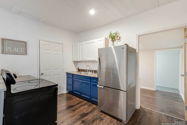 841 Texas, San Antonio, TX 78201