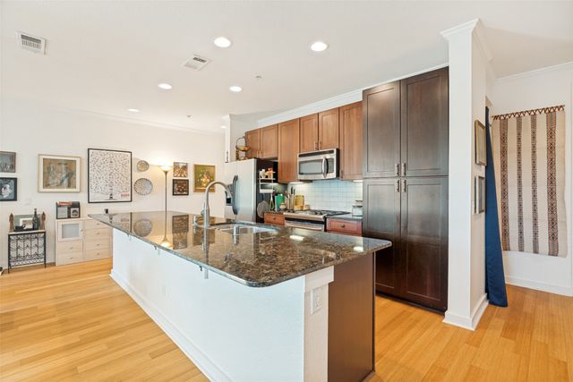 4319 Bowser Avenue 304, Dallas, TX 75219