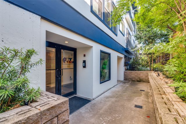 4319 Bowser Avenue 304, Dallas, TX 75219