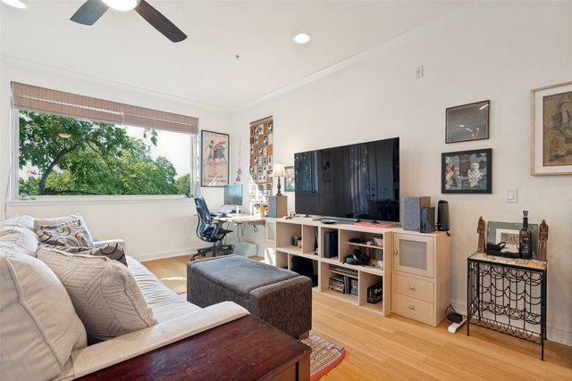 4319 Bowser Avenue 304, Dallas, TX 75219