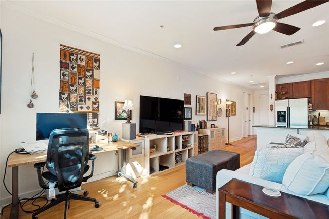 4319 Bowser Avenue 304, Dallas, TX 75219