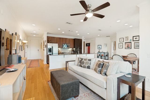4319 Bowser Avenue 304, Dallas, TX 75219