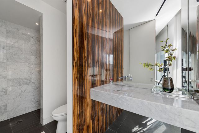 2408 Victory Park Lane 735, Dallas, TX 75219