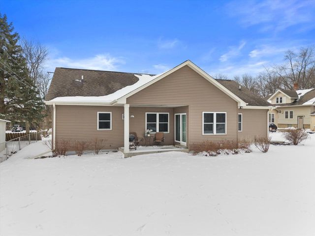 12718 W Colfax Pl, Butler, WI 53007
