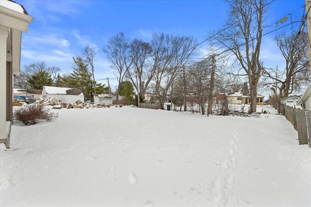 12718 W Colfax Pl, Butler, WI 53007