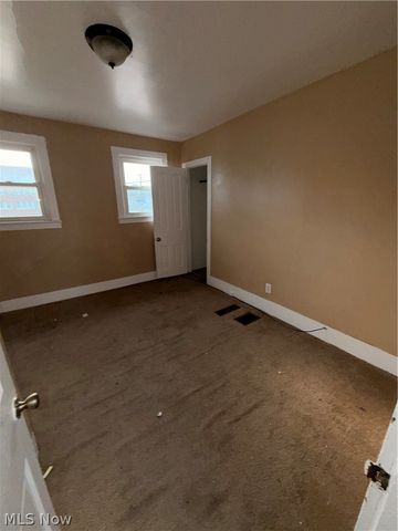 7813 Harvard Avenue, Cleveland, OH 44105