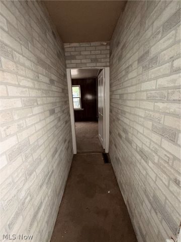 7813 Harvard Avenue, Cleveland, OH 44105