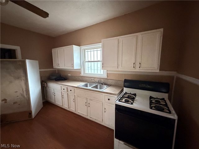 7813 Harvard Avenue, Cleveland, OH 44105