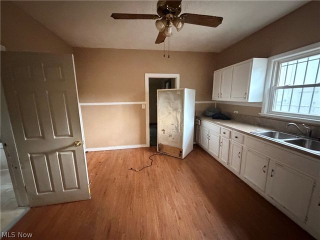 7813 Harvard Avenue, Cleveland, OH 44105