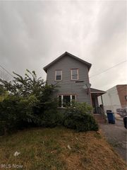 7813 Harvard Avenue, Cleveland, OH 44105
