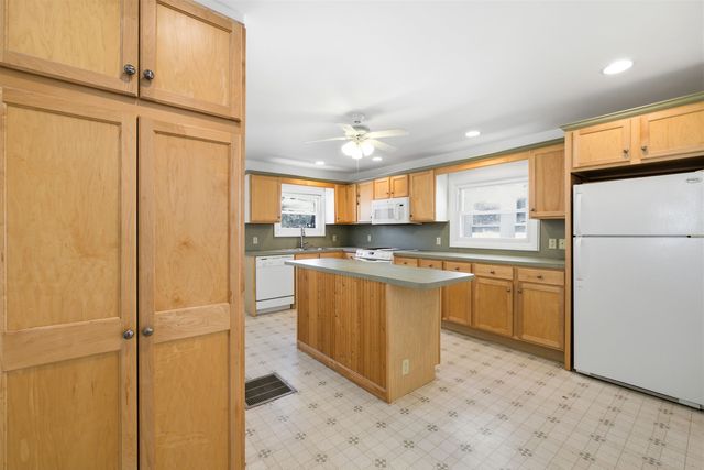 287 Clough Pond Road, Loudon, NH 03307