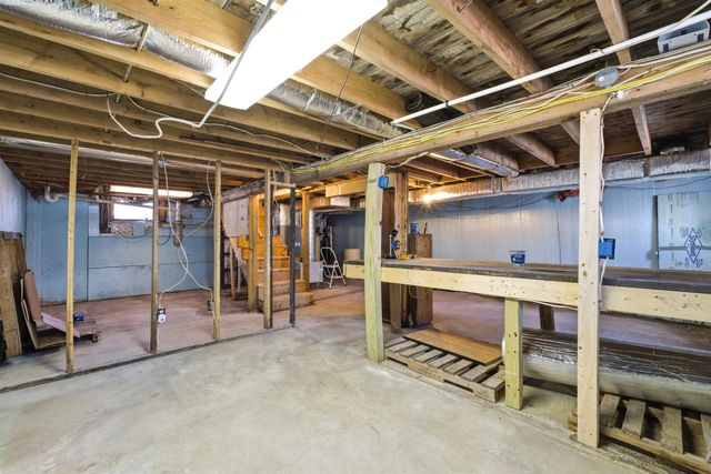 287 Clough Pond Road, Loudon, NH 03307