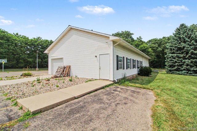 6740 Herbst Road, Genoa Township, MI 48114