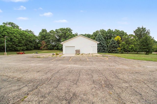 6740 Herbst Road, Genoa Township, MI 48114