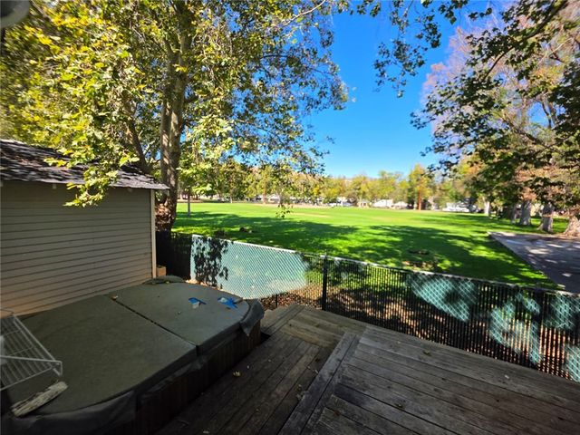 614 Lane, Yreka, CA 96097