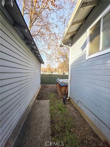 614 Lane, Yreka, CA 96097