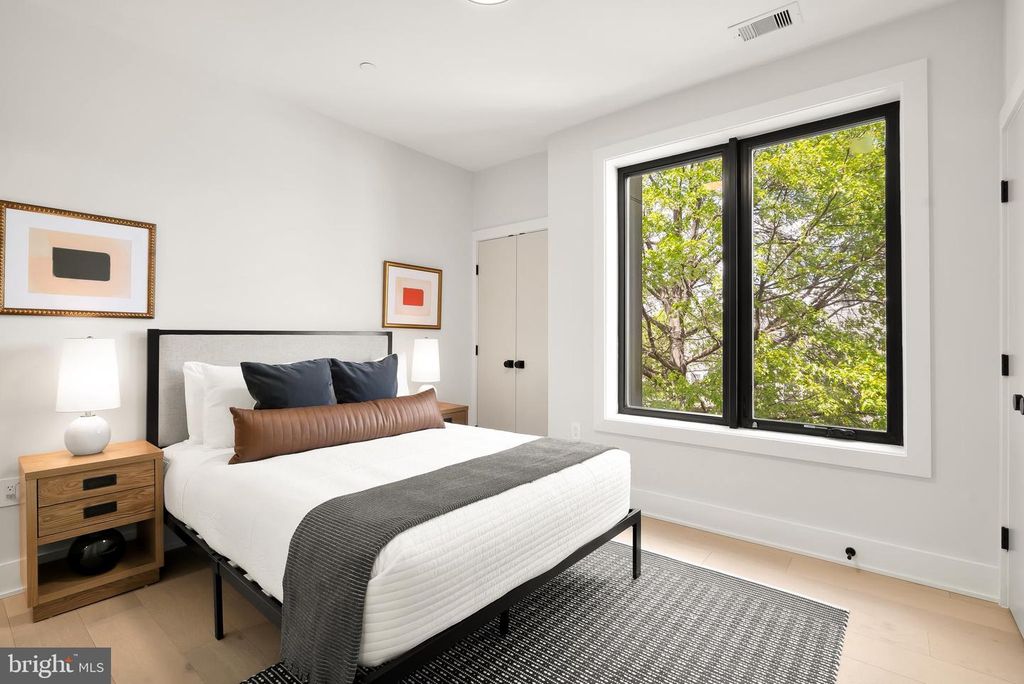 3934 14TH ST NW #102, Washington, DC 20011