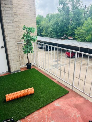 2011 Spenwick Drive 425, Houston, TX 77055