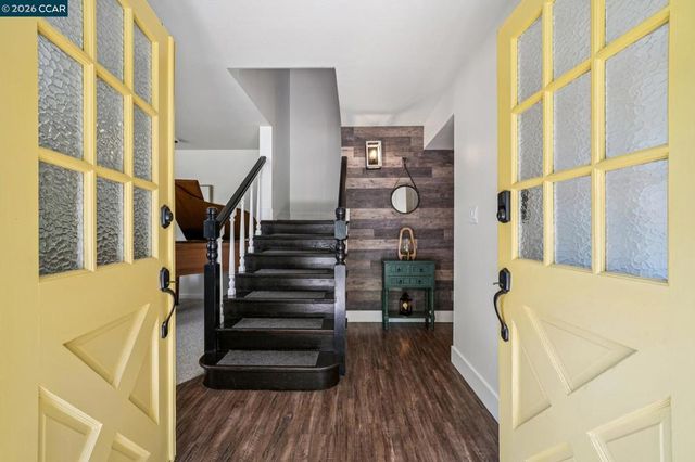 326 Dogwood Dr, Walnut Creek, CA 94598