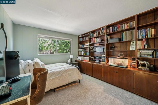 326 Dogwood Dr, Walnut Creek, CA 94598