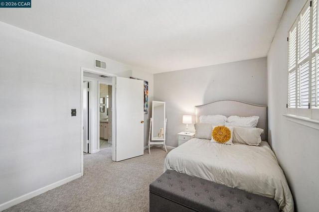 326 Dogwood Dr, Walnut Creek, CA 94598
