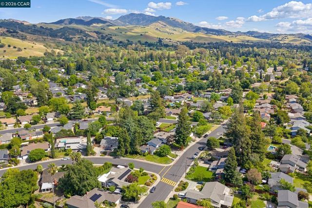326 Dogwood Dr, Walnut Creek, CA 94598